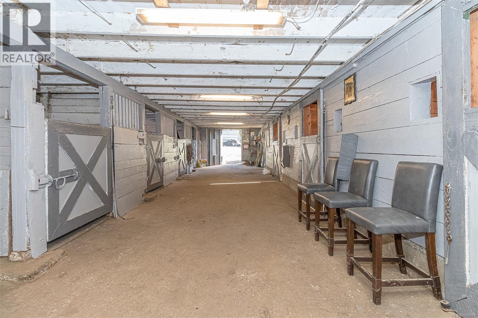 4040 HOLLAND AVE - 66