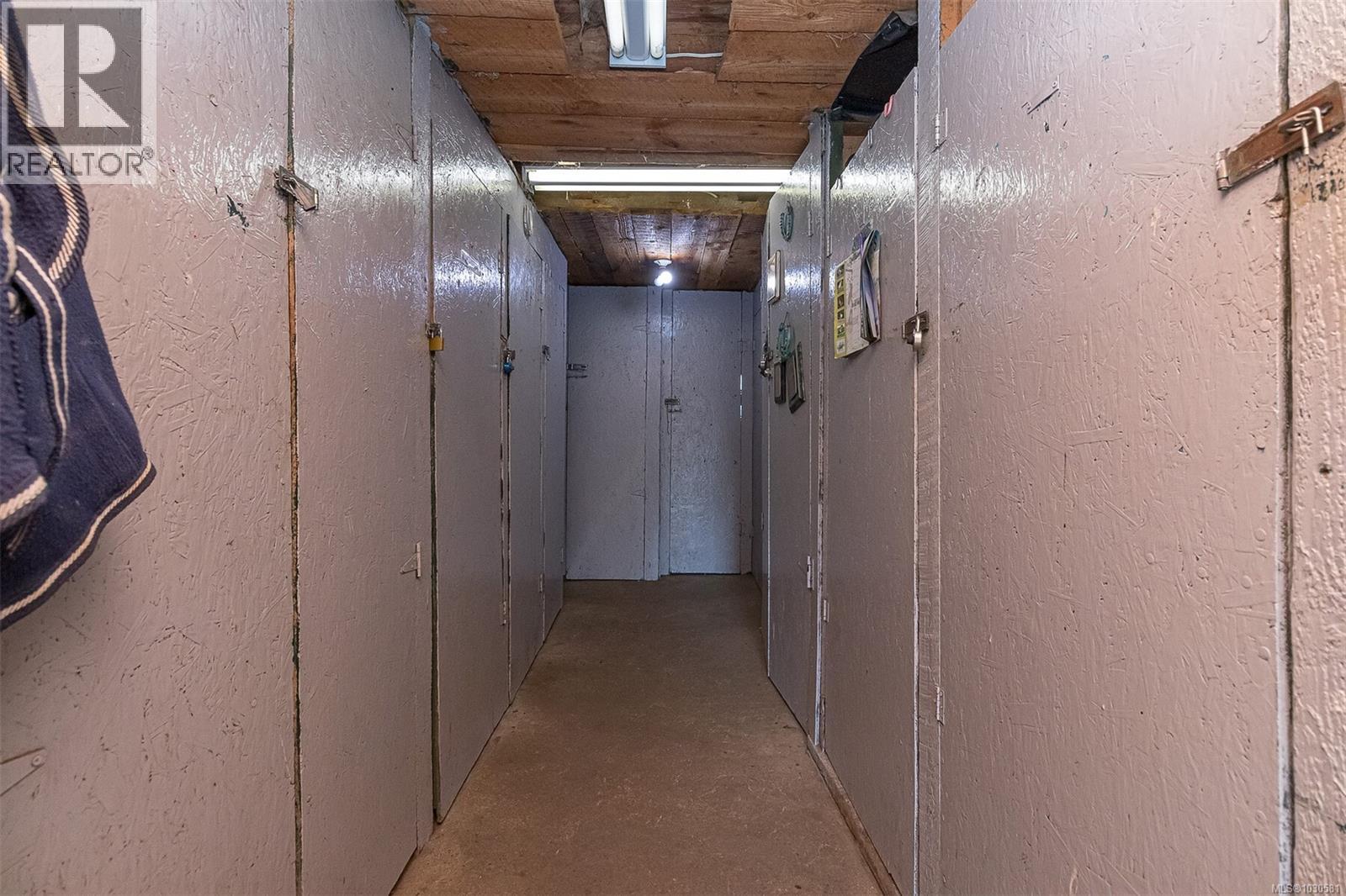 4040 HOLLAND AVE - 67