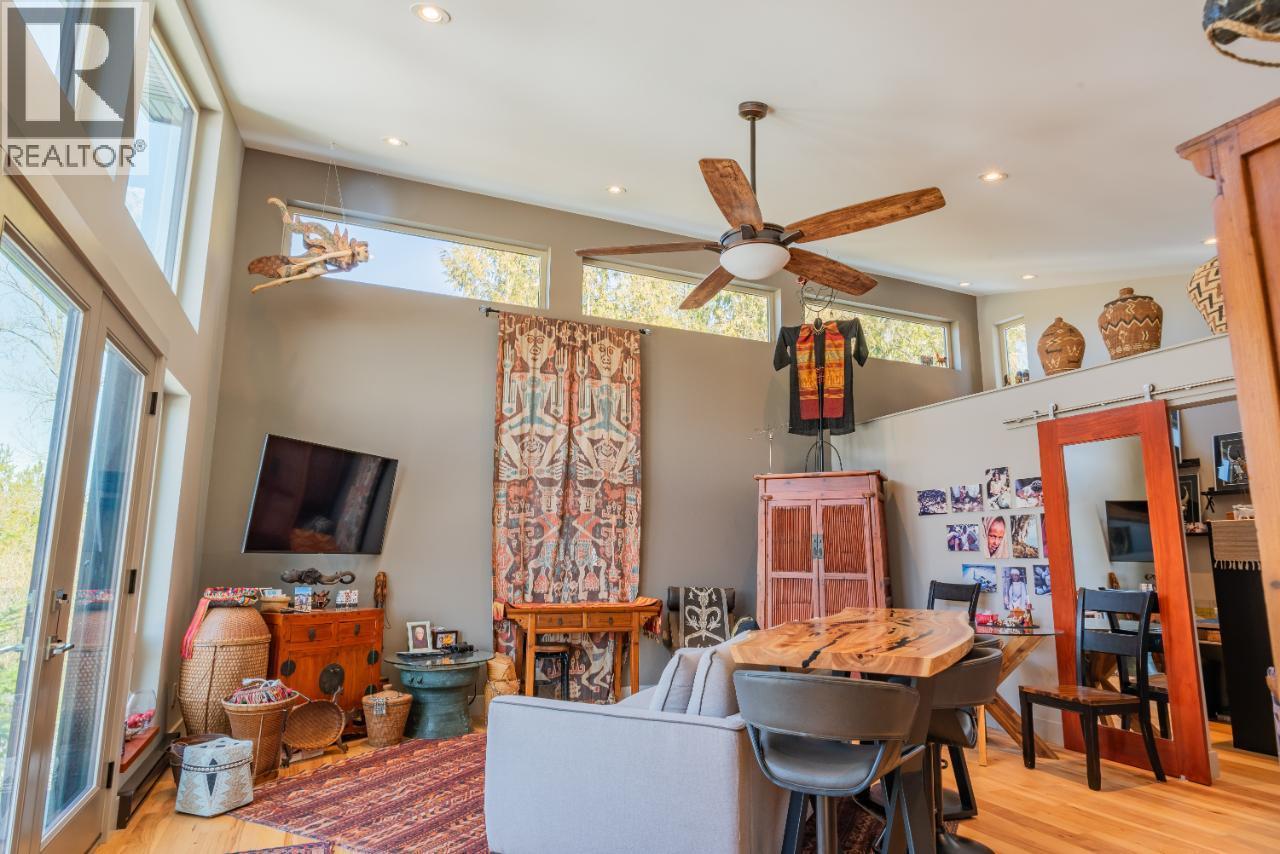  179 KOOTENAY LAKE Road, Procter