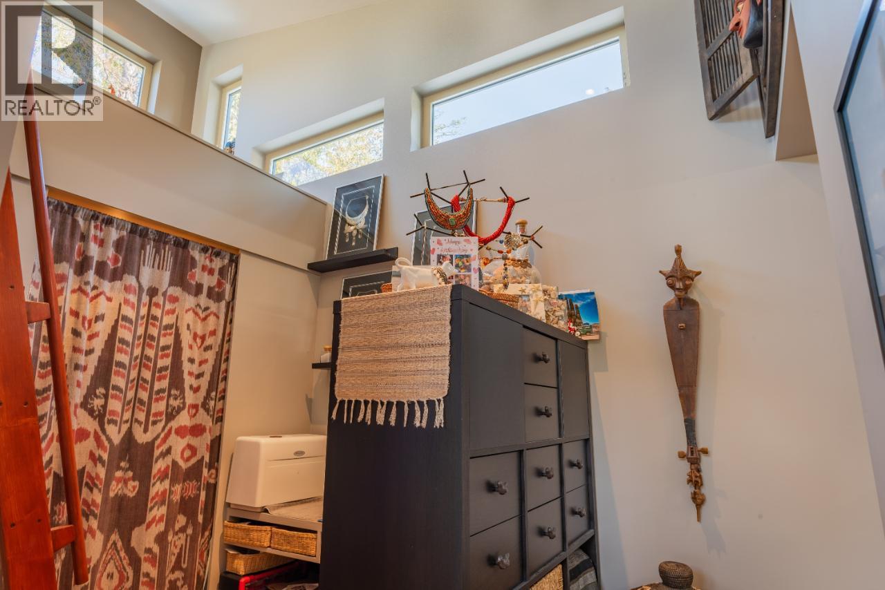  179 KOOTENAY LAKE Road, Procter