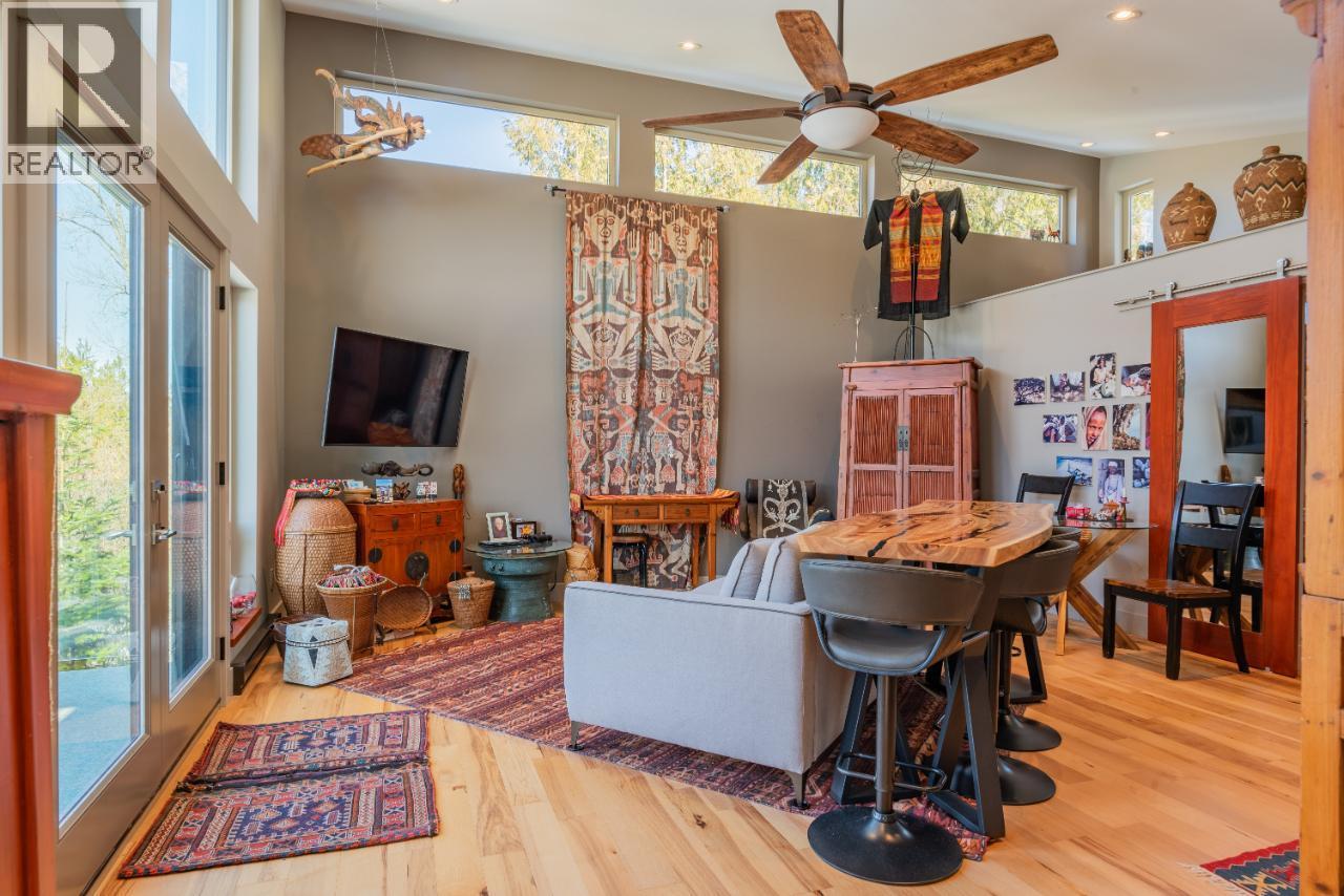  179 KOOTENAY LAKE Road, Procter