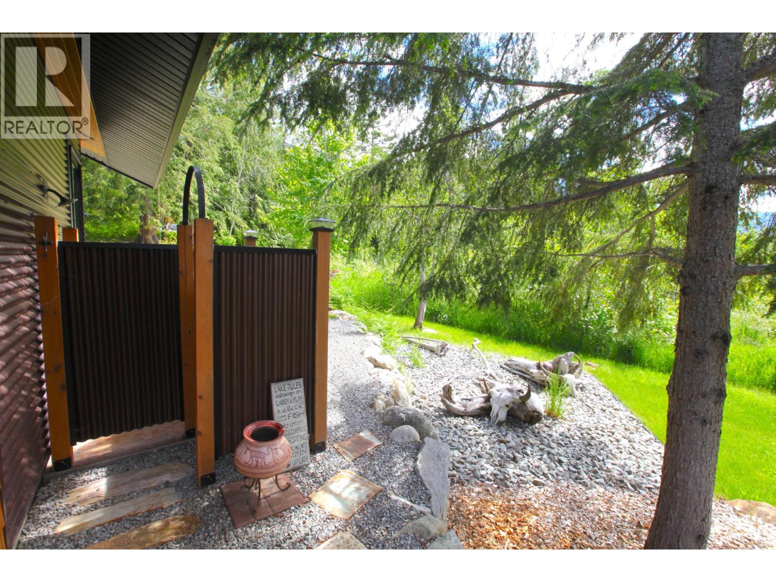  179 KOOTENAY LAKE Road, Procter