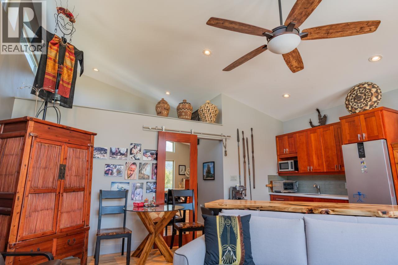  179 KOOTENAY LAKE Road, Procter