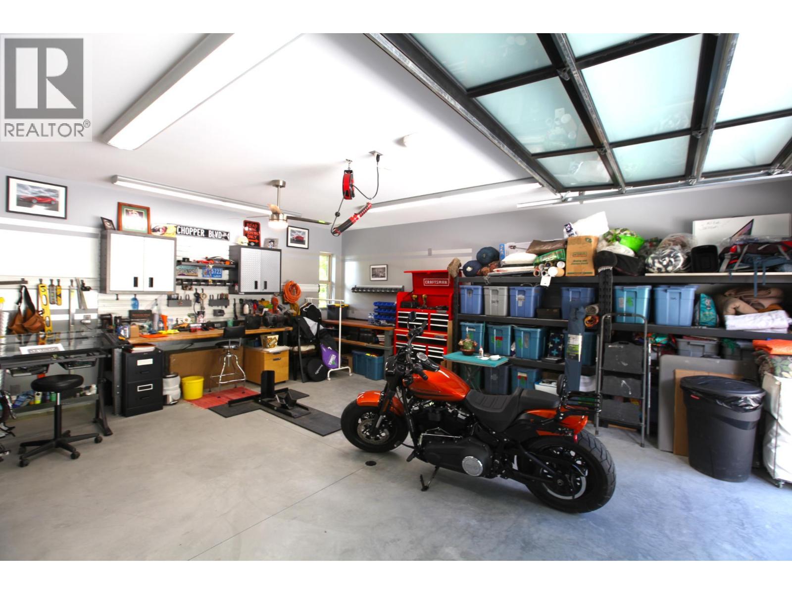  179 KOOTENAY LAKE Road, Procter