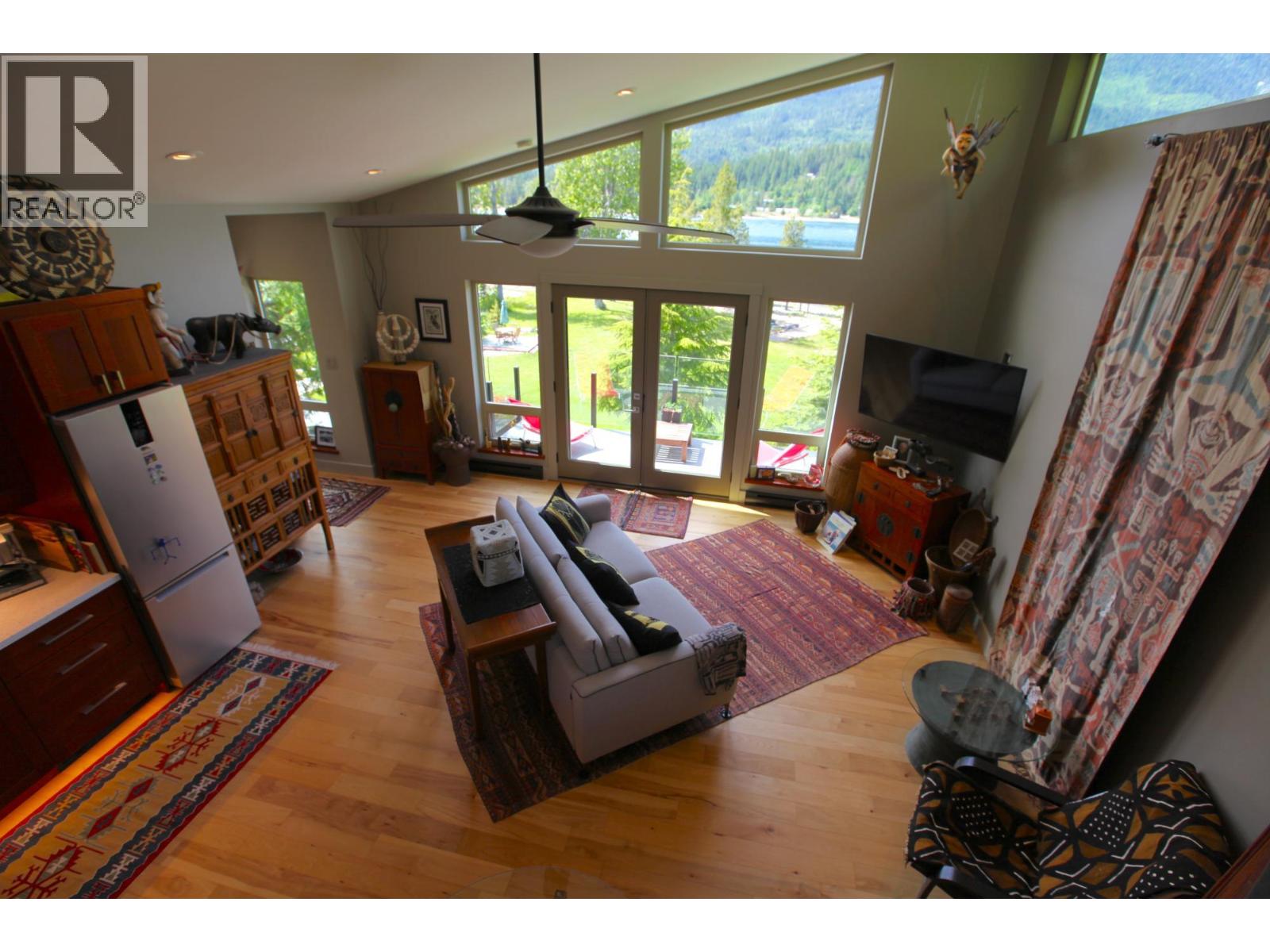  179 KOOTENAY LAKE Road, Procter