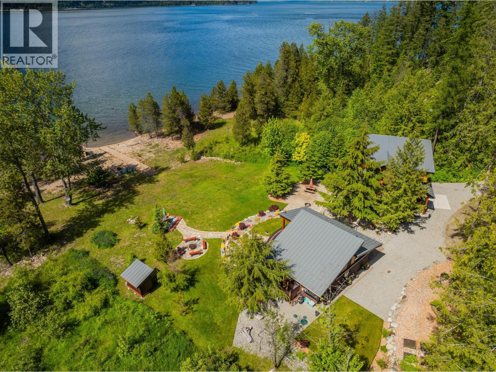  179 KOOTENAY LAKE Road, Procter