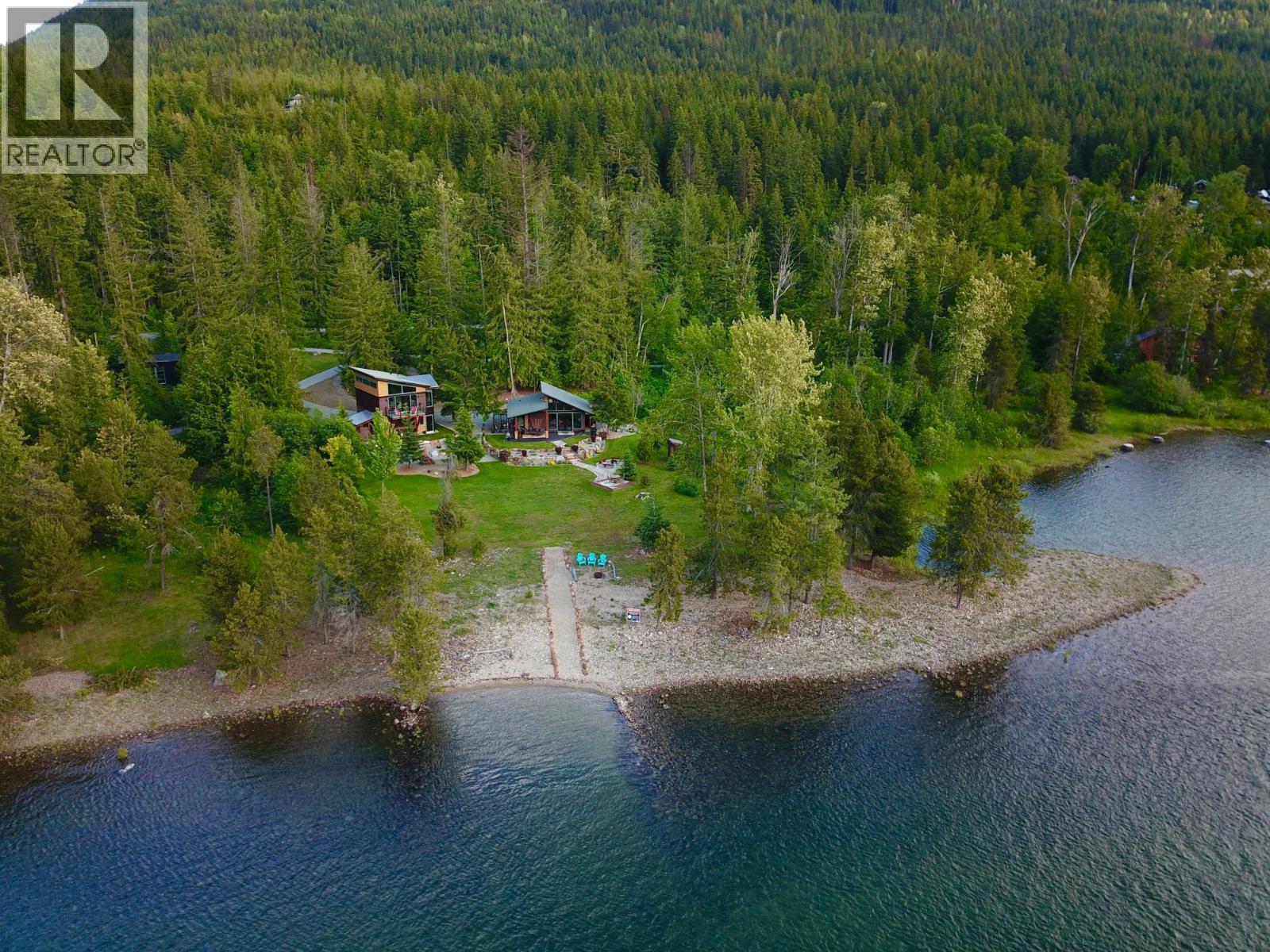  179 KOOTENAY LAKE Road, Procter