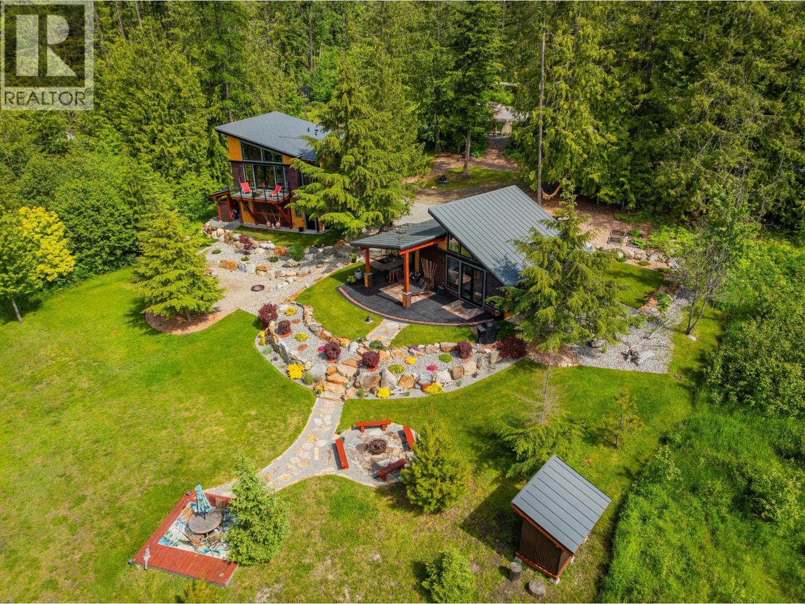  179 KOOTENAY LAKE Road, Procter