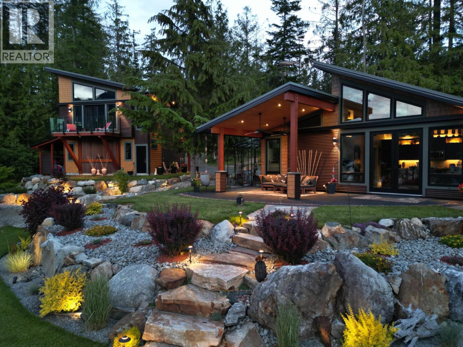  179 KOOTENAY LAKE Road, Procter