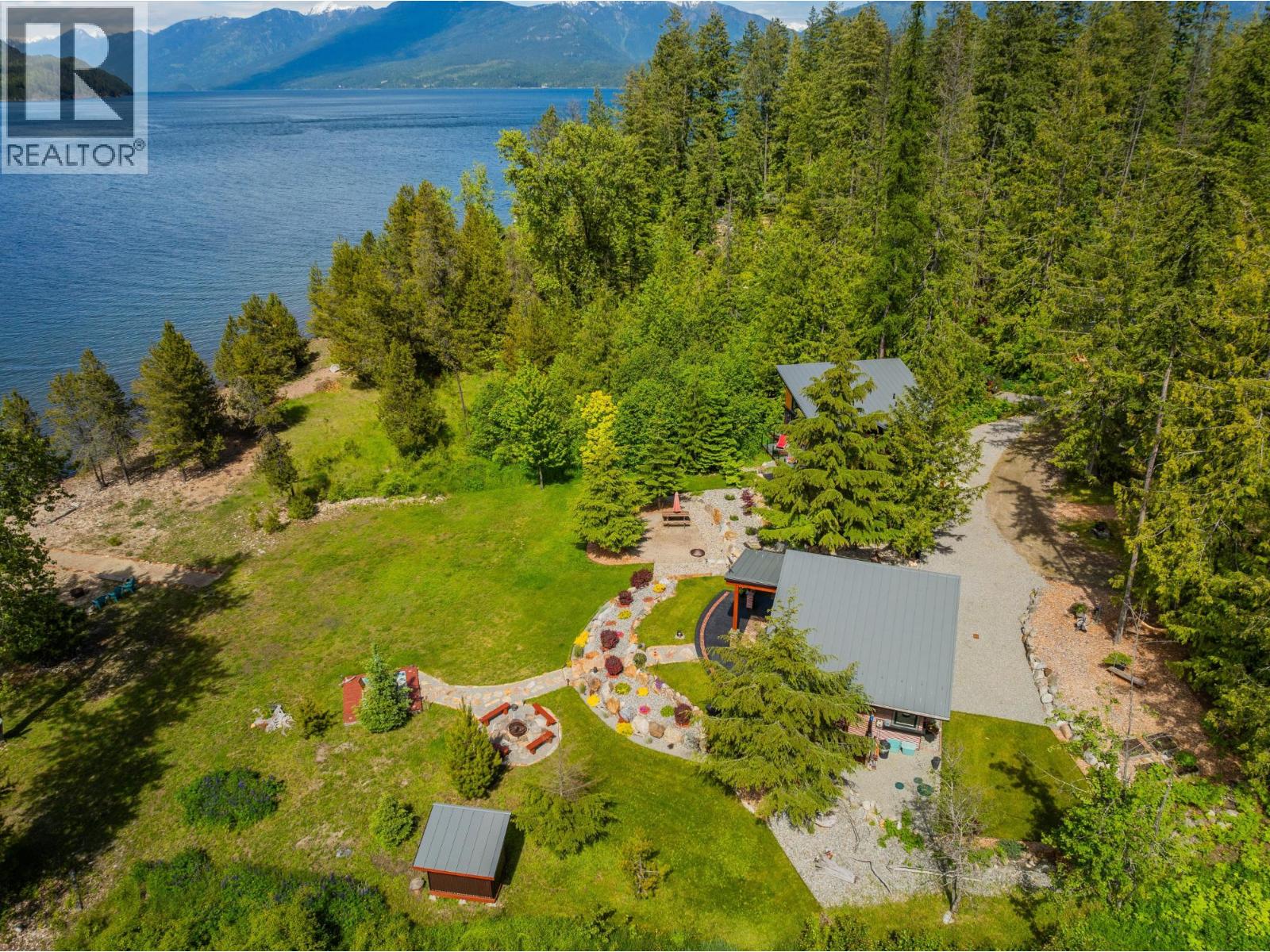  179 KOOTENAY LAKE Road, Procter