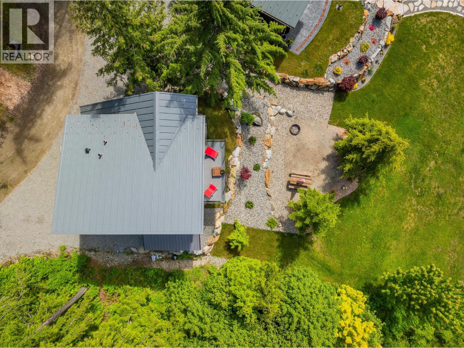  179 KOOTENAY LAKE Road, Procter