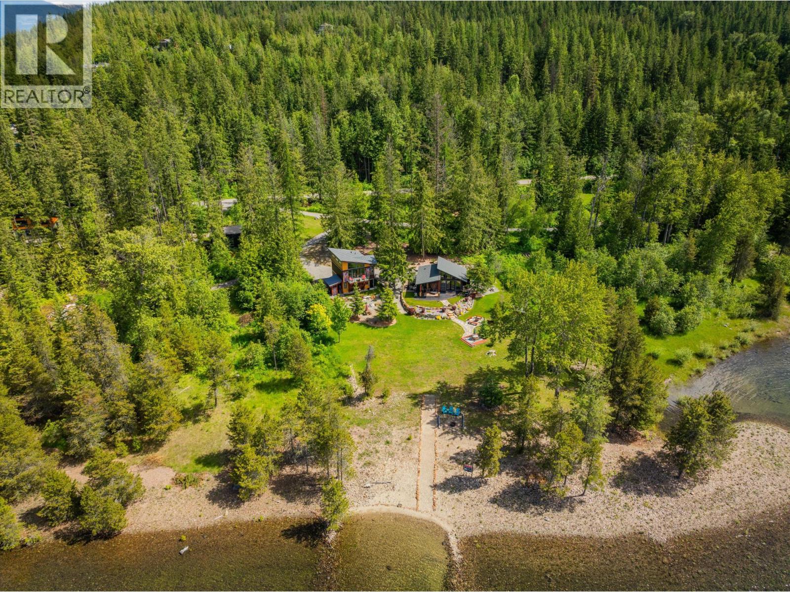  179 KOOTENAY LAKE Road, Procter
