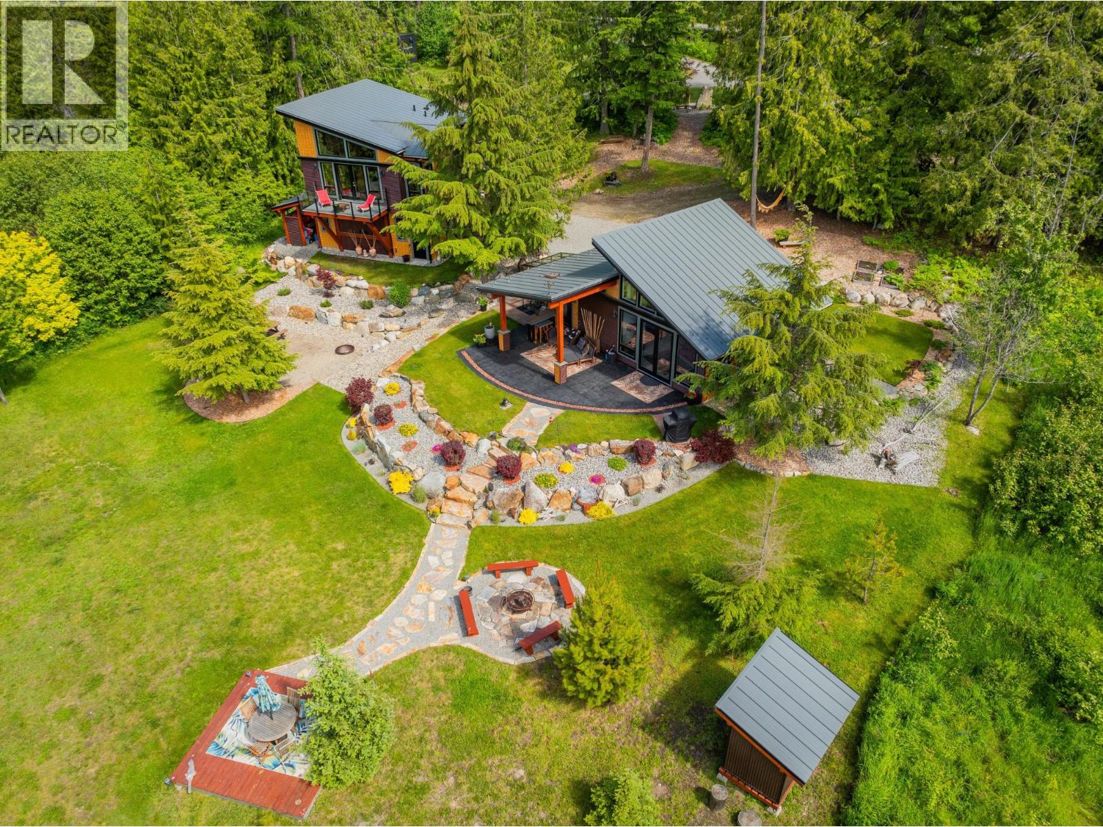  179 KOOTENAY LAKE Road, Procter