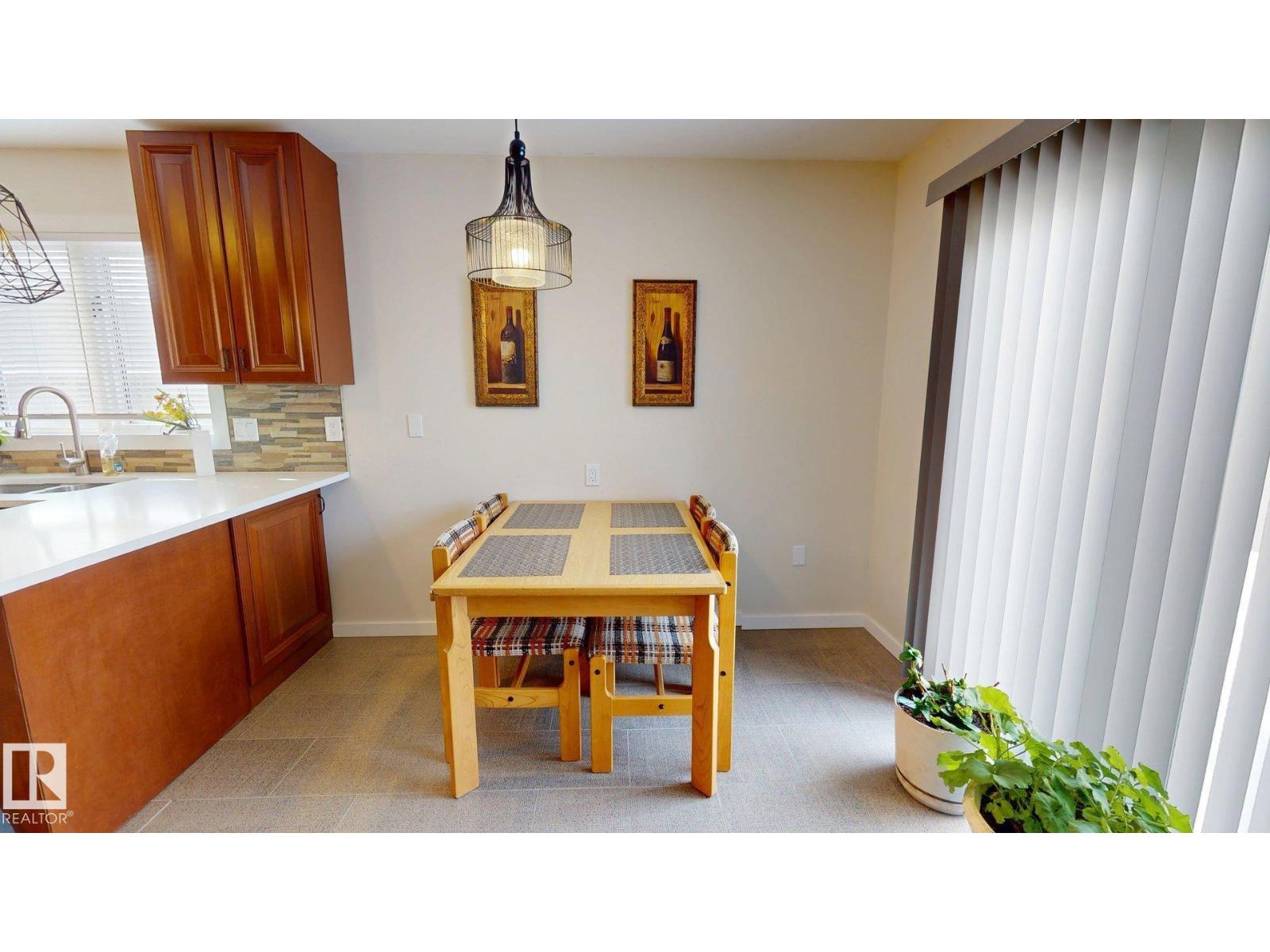 9733 184 ST NW, Edmonton