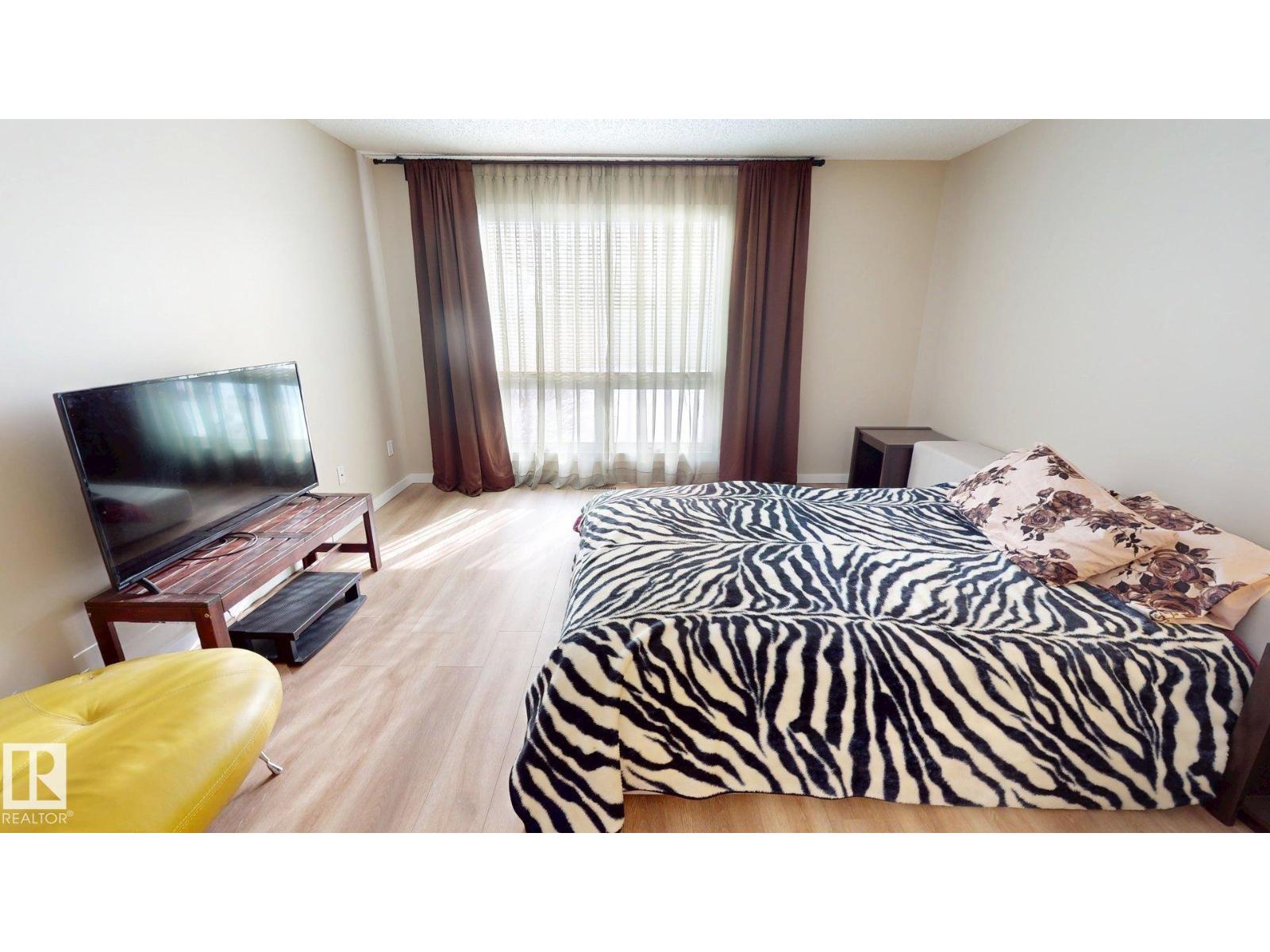 9733 184 ST NW, Edmonton