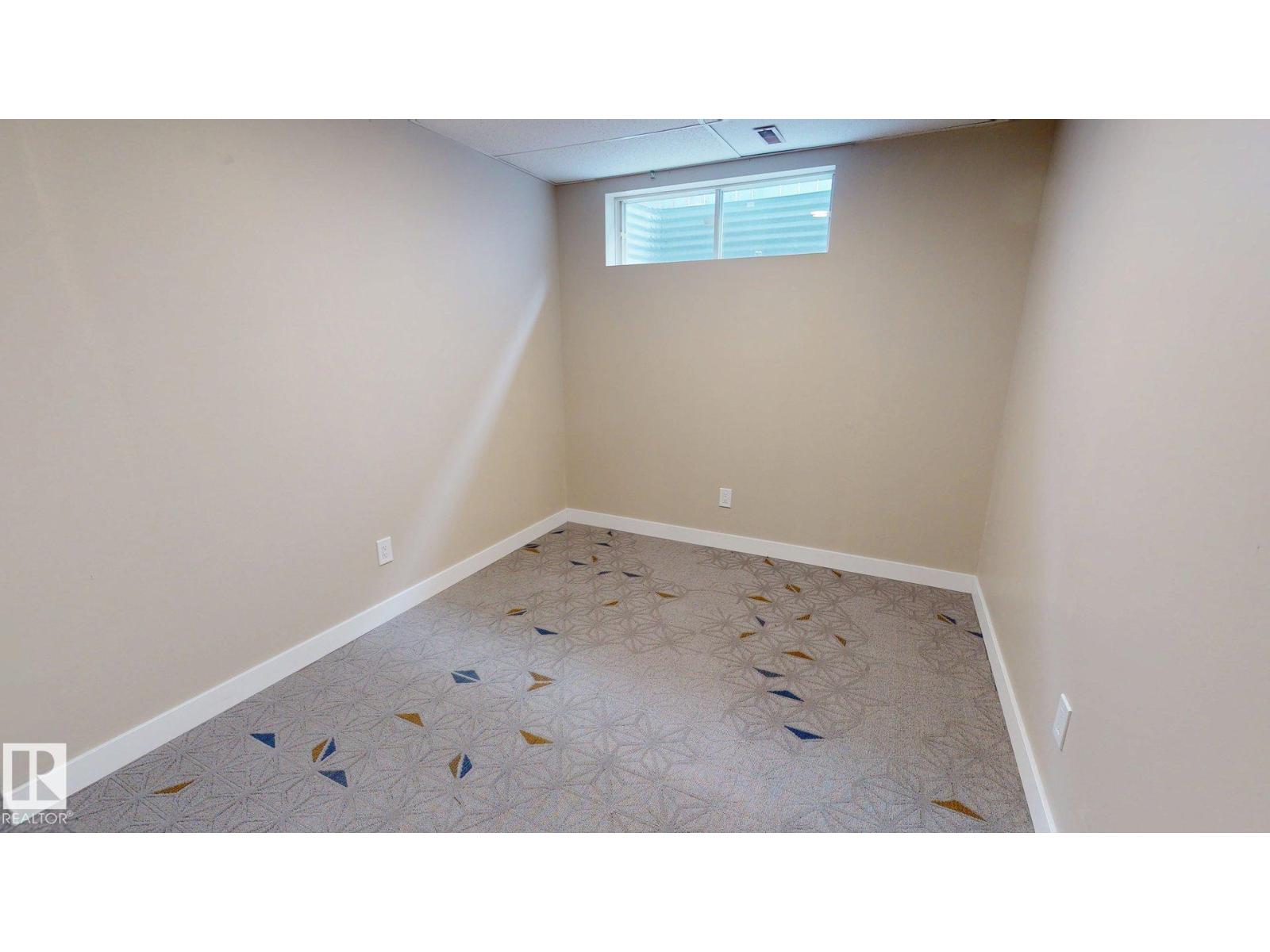 9733 184 ST NW, Edmonton