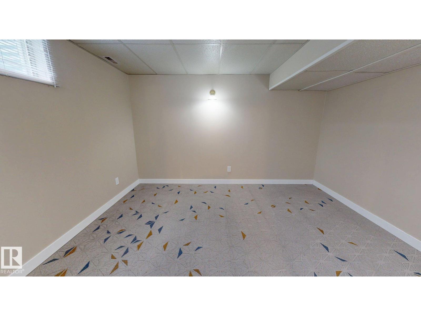 9733 184 ST NW, Edmonton