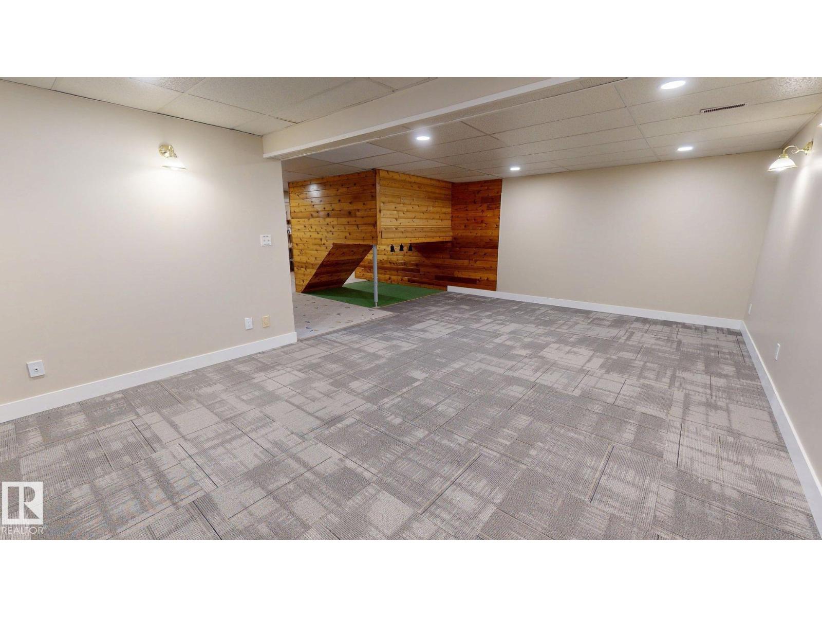 9733 184 ST NW, Edmonton