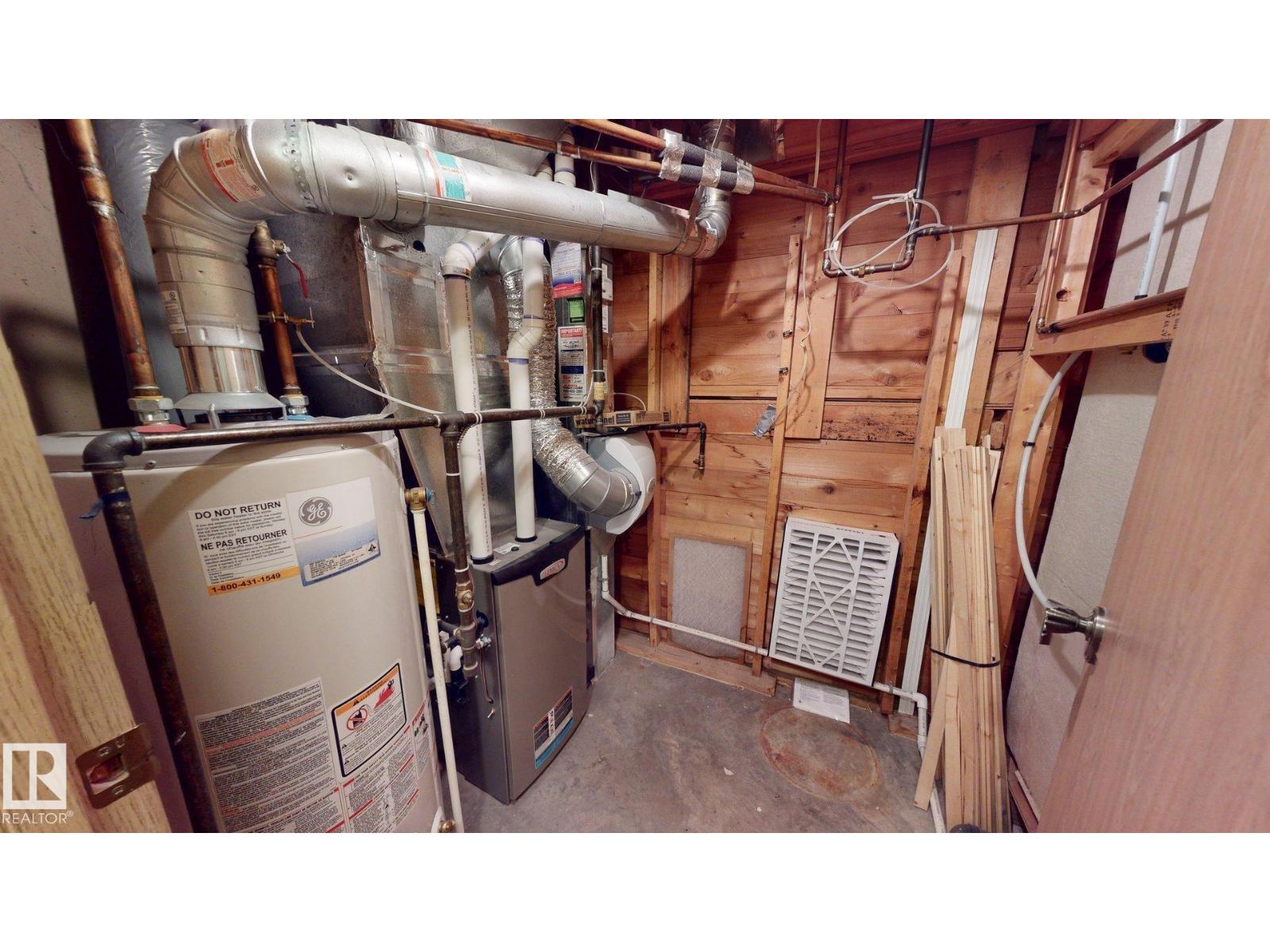 9733 184 ST NW, Edmonton