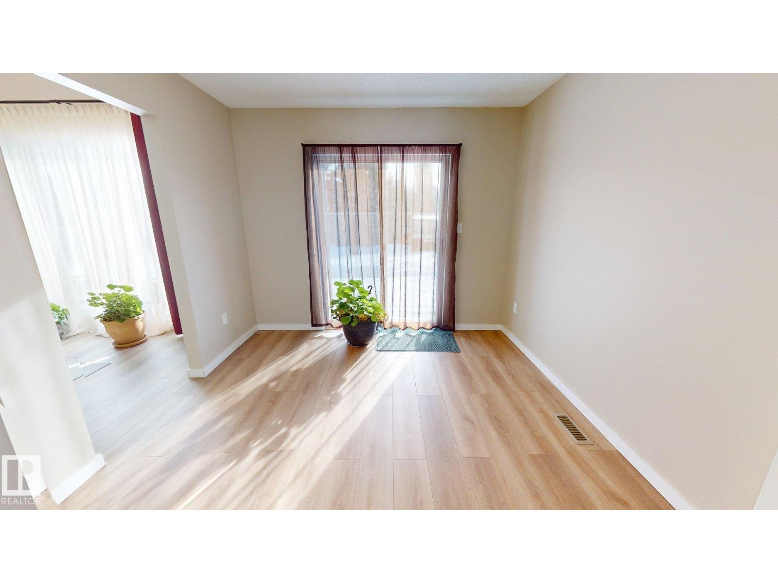 9733 184 ST NW, Edmonton