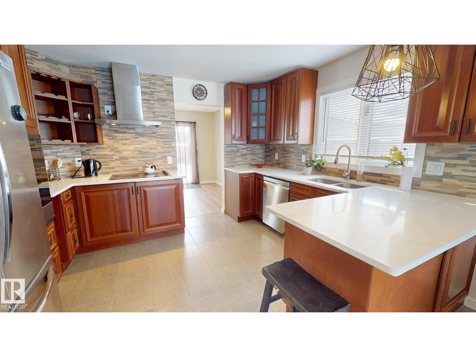 9733 184 ST NW, Edmonton