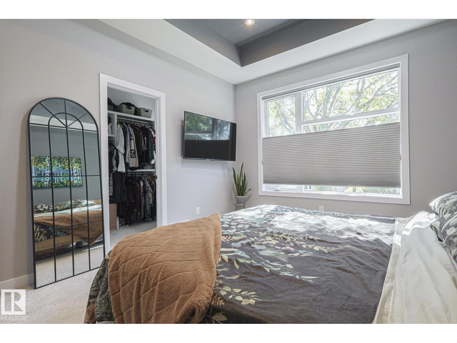 10824 63 AV NW, Edmonton