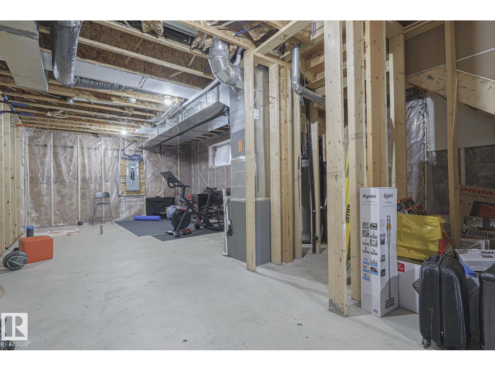 10824 63 AV NW, Edmonton