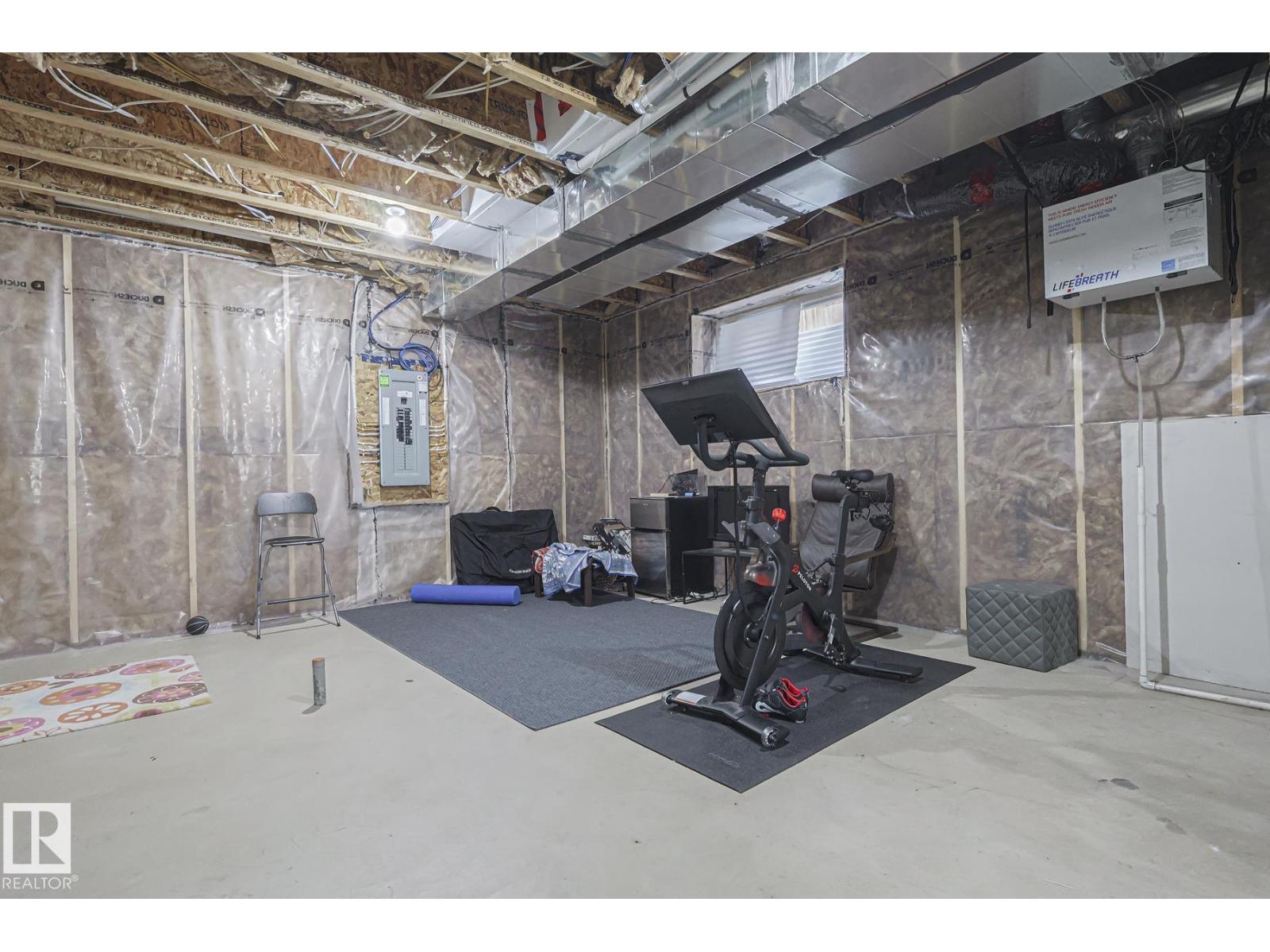 10824 63 AV NW, Edmonton