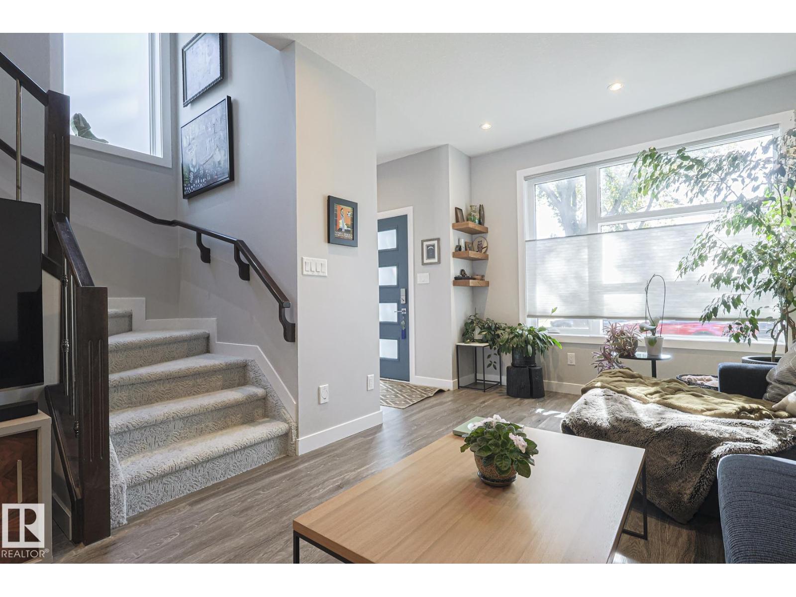 10824 63 AV NW, Edmonton