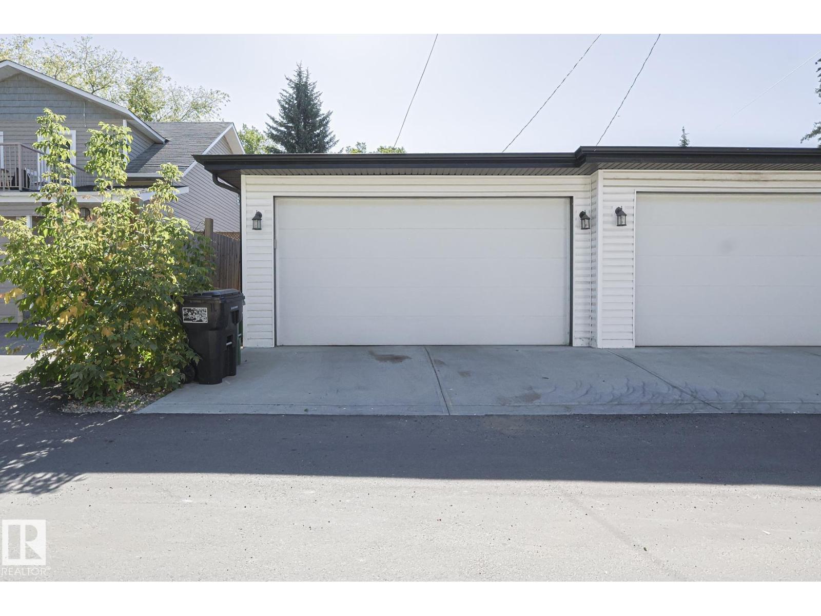 10824 63 AV NW, Edmonton