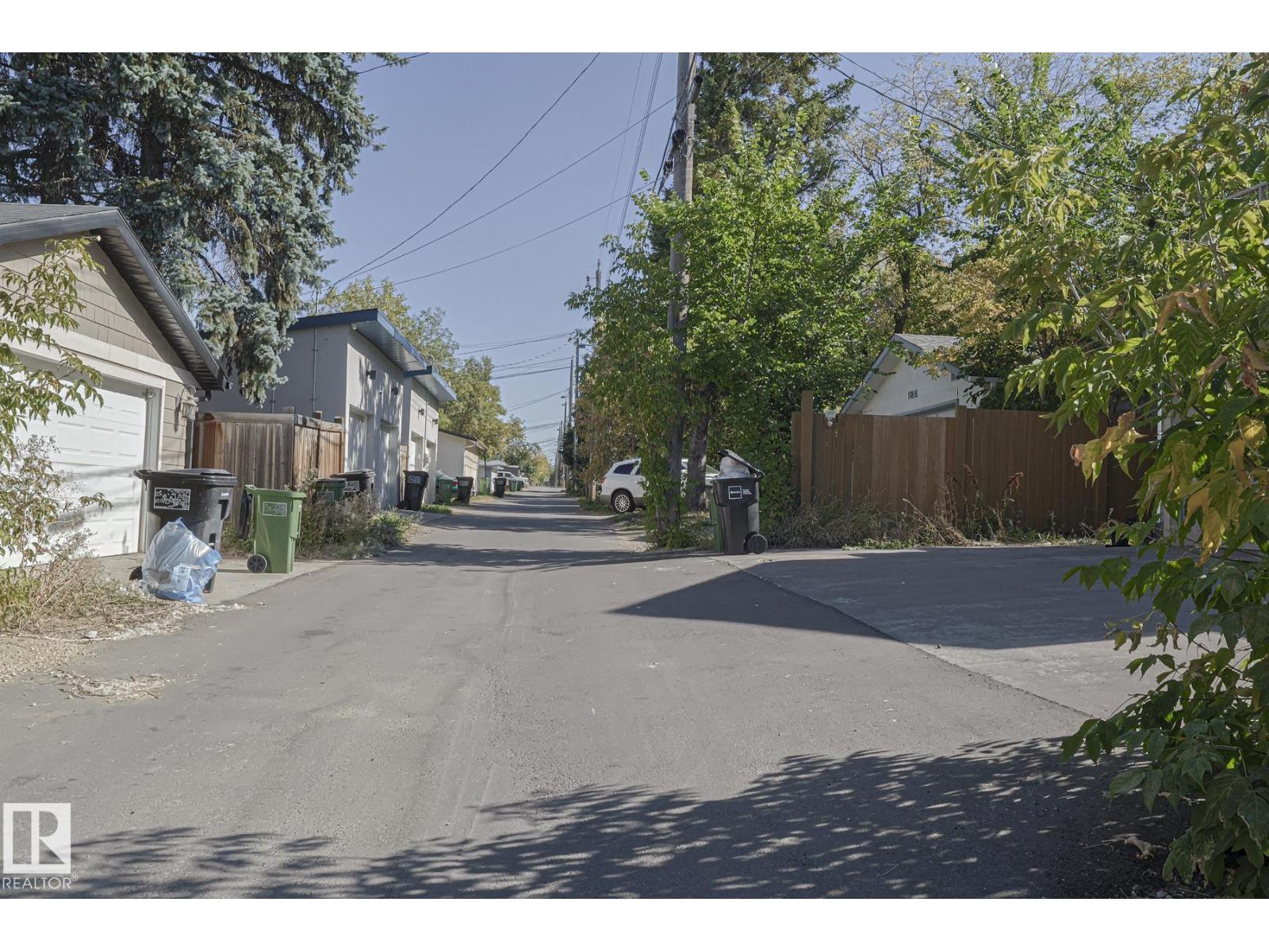 10824 63 AV NW, Edmonton