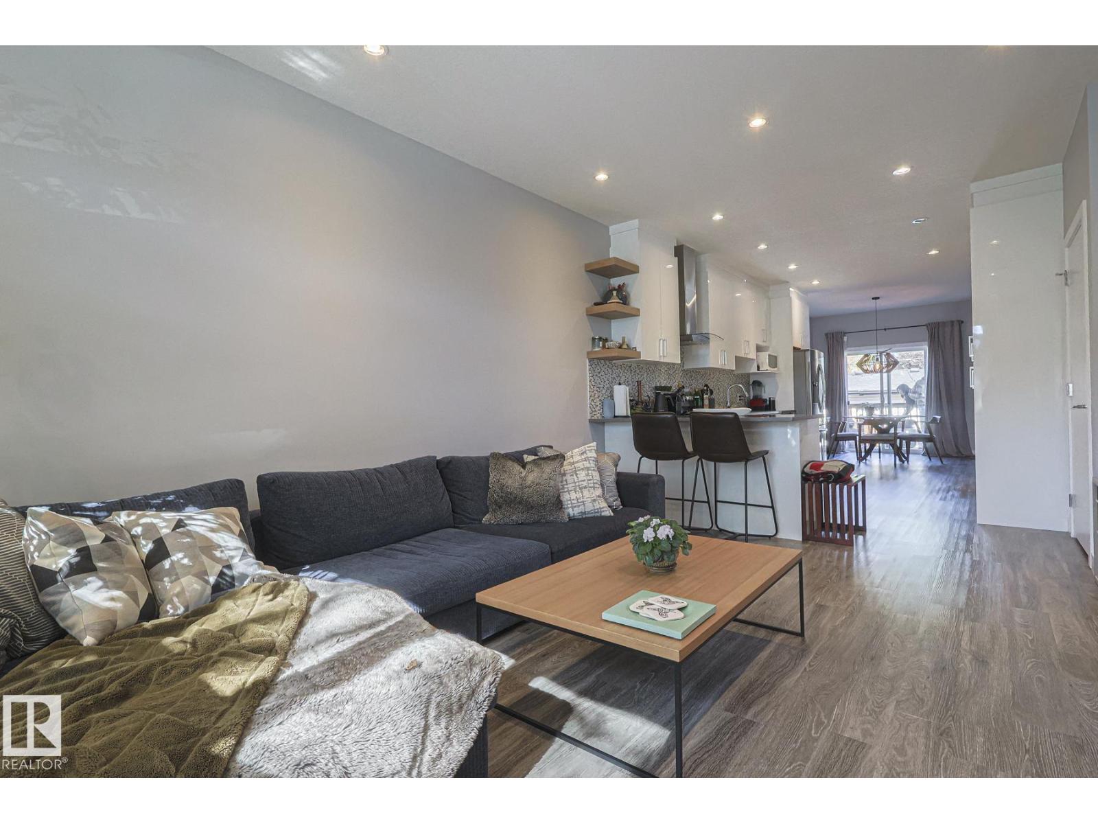 10824 63 AV NW, Edmonton