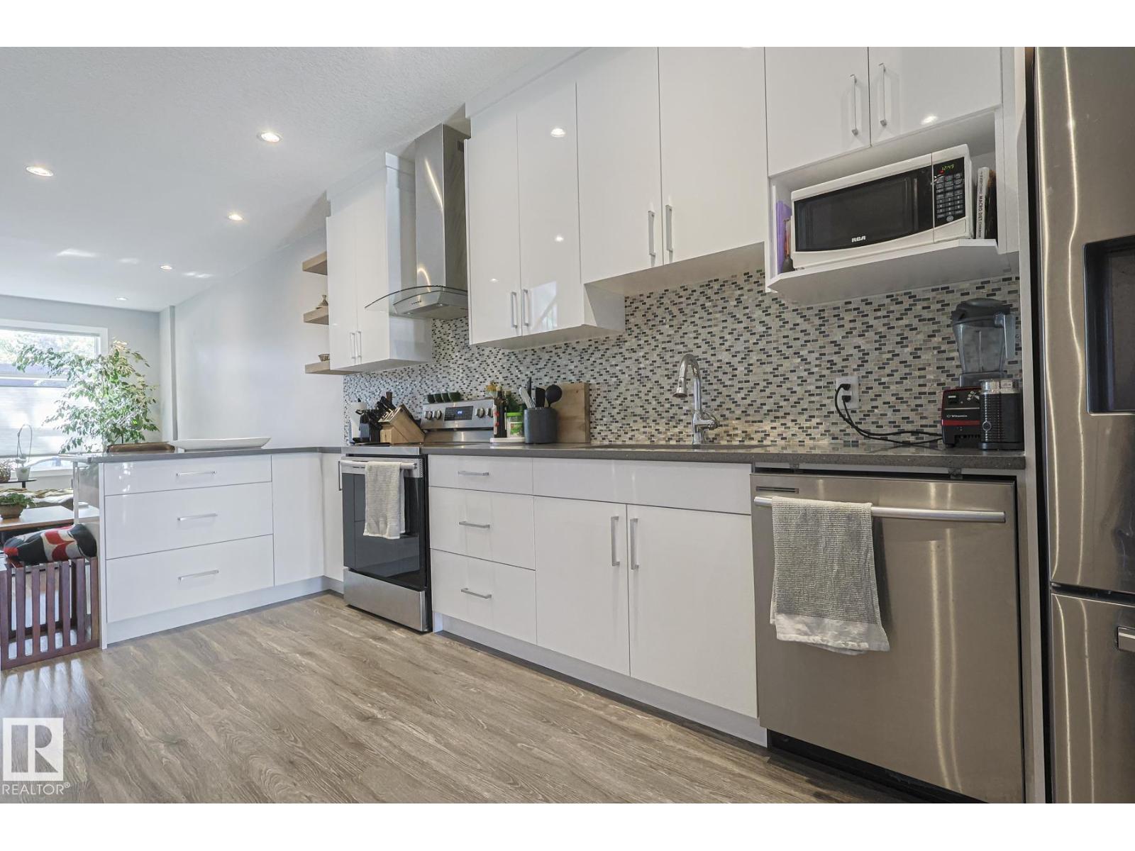 10824 63 AV NW, Edmonton