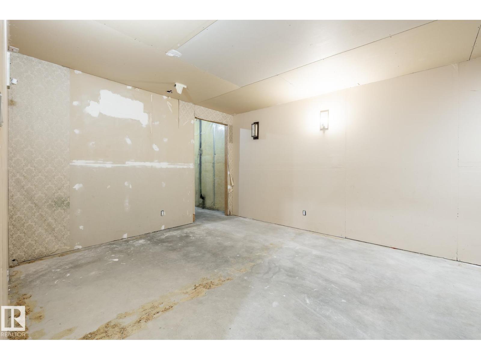 14503 131 ST NW, Edmonton