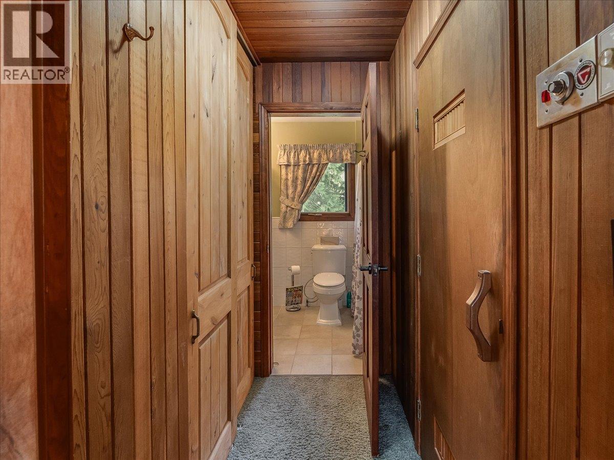  2827 Evin Road, Slocan Park