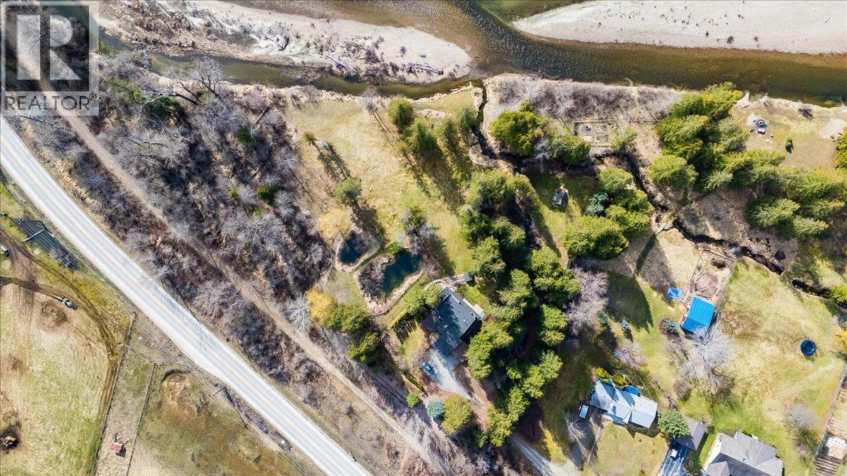  2827 Evin Road, Slocan Park