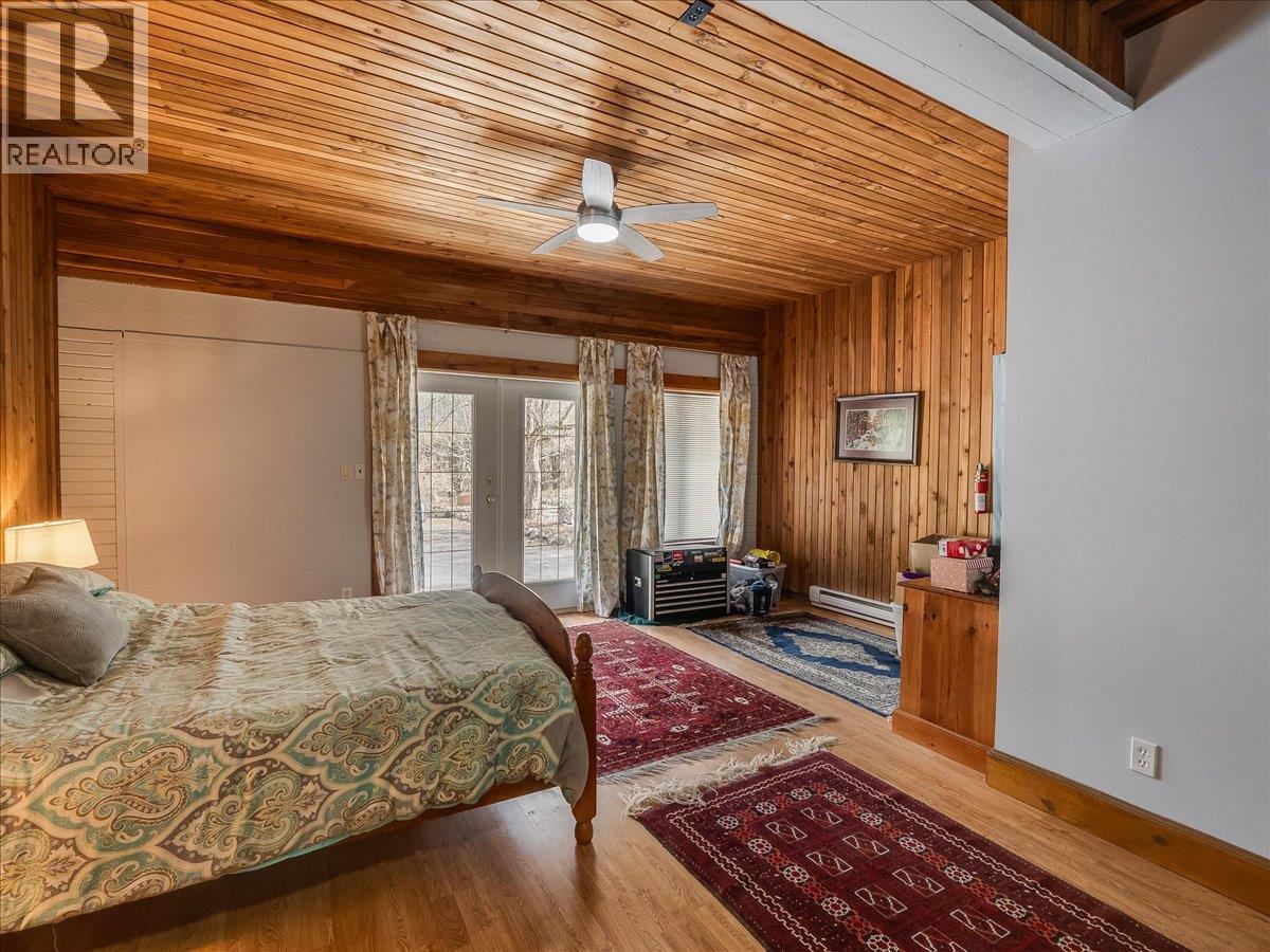  2827 Evin Road, Slocan Park