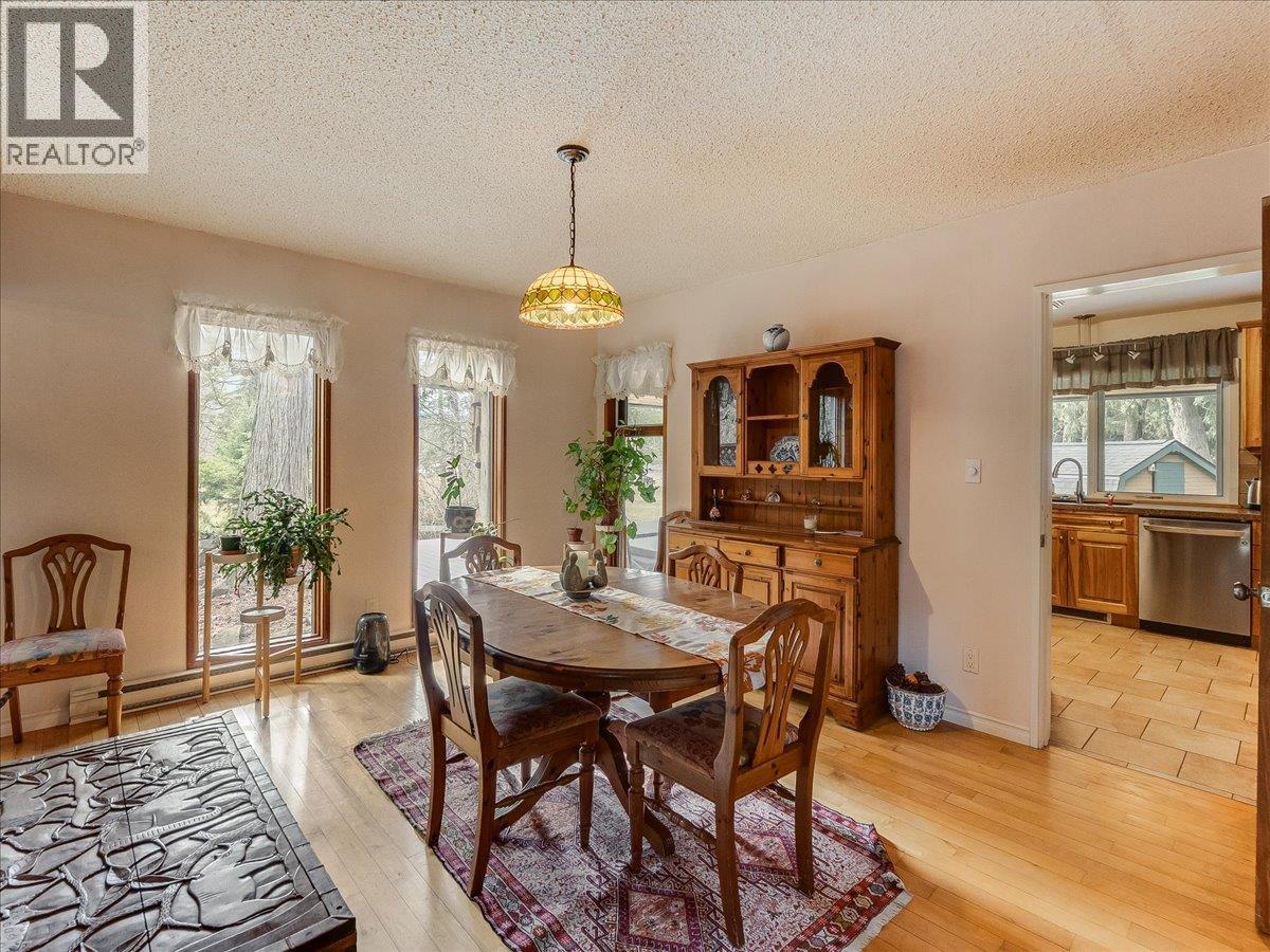  2827 Evin Road, Slocan Park