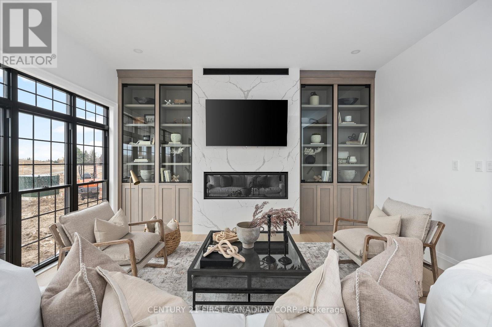 204 FOXBOROUGH PLACE - 4
