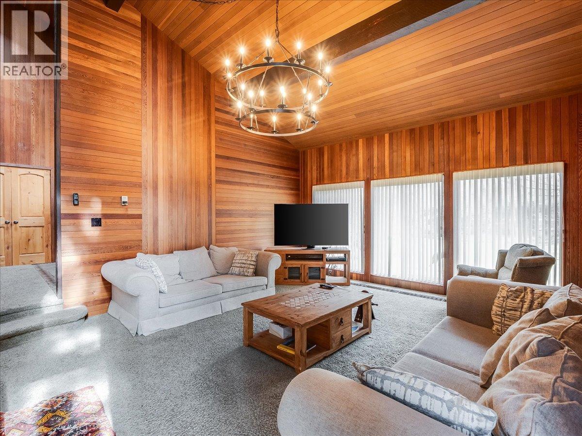  2827 Evin Road, Slocan Park