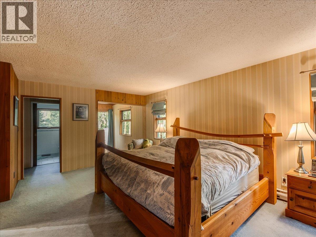  2827 Evin Road, Slocan Park