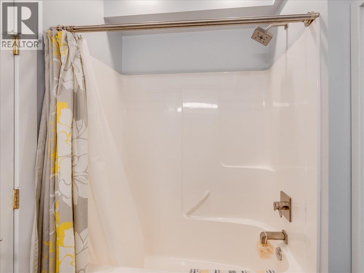  2827 Evin Road, Slocan Park