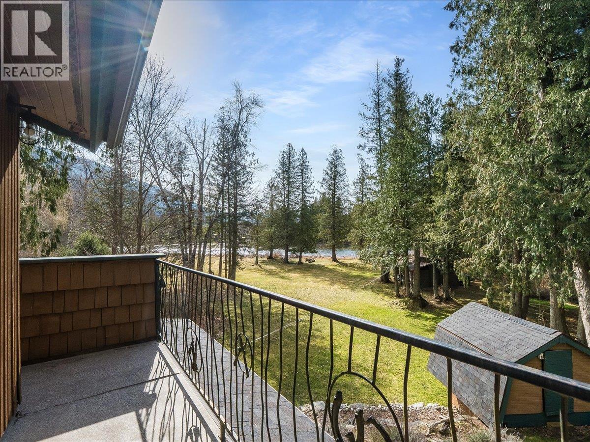  2827 Evin Road, Slocan Park
