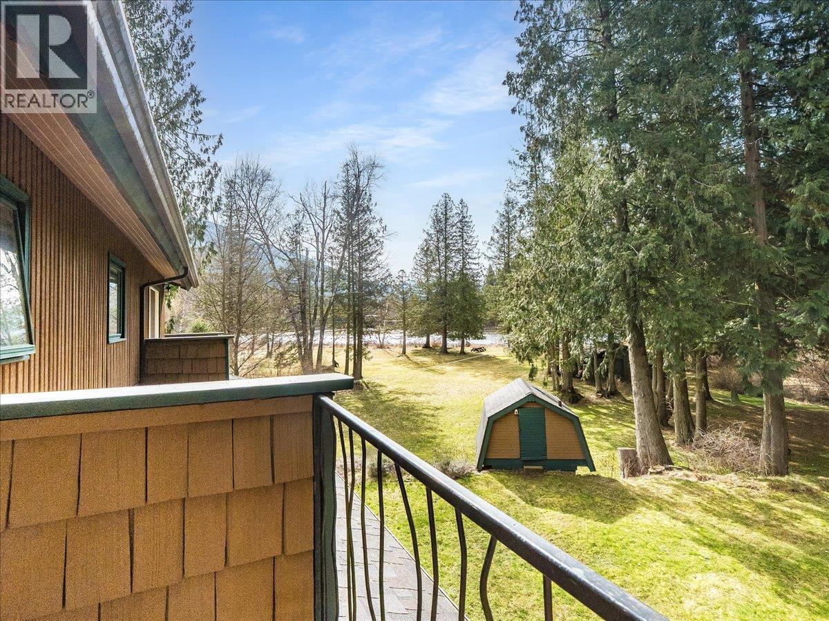  2827 Evin Road, Slocan Park