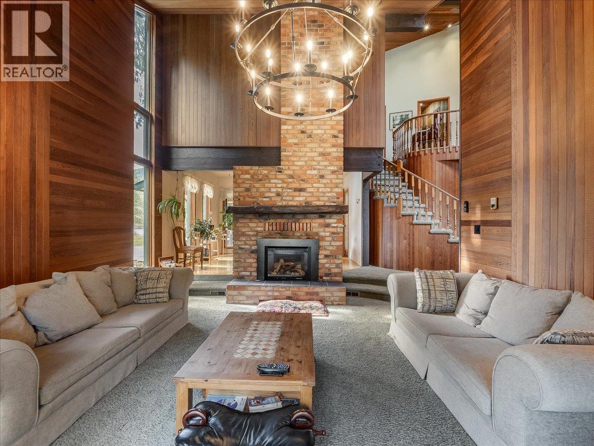  2827 Evin Road, Slocan Park