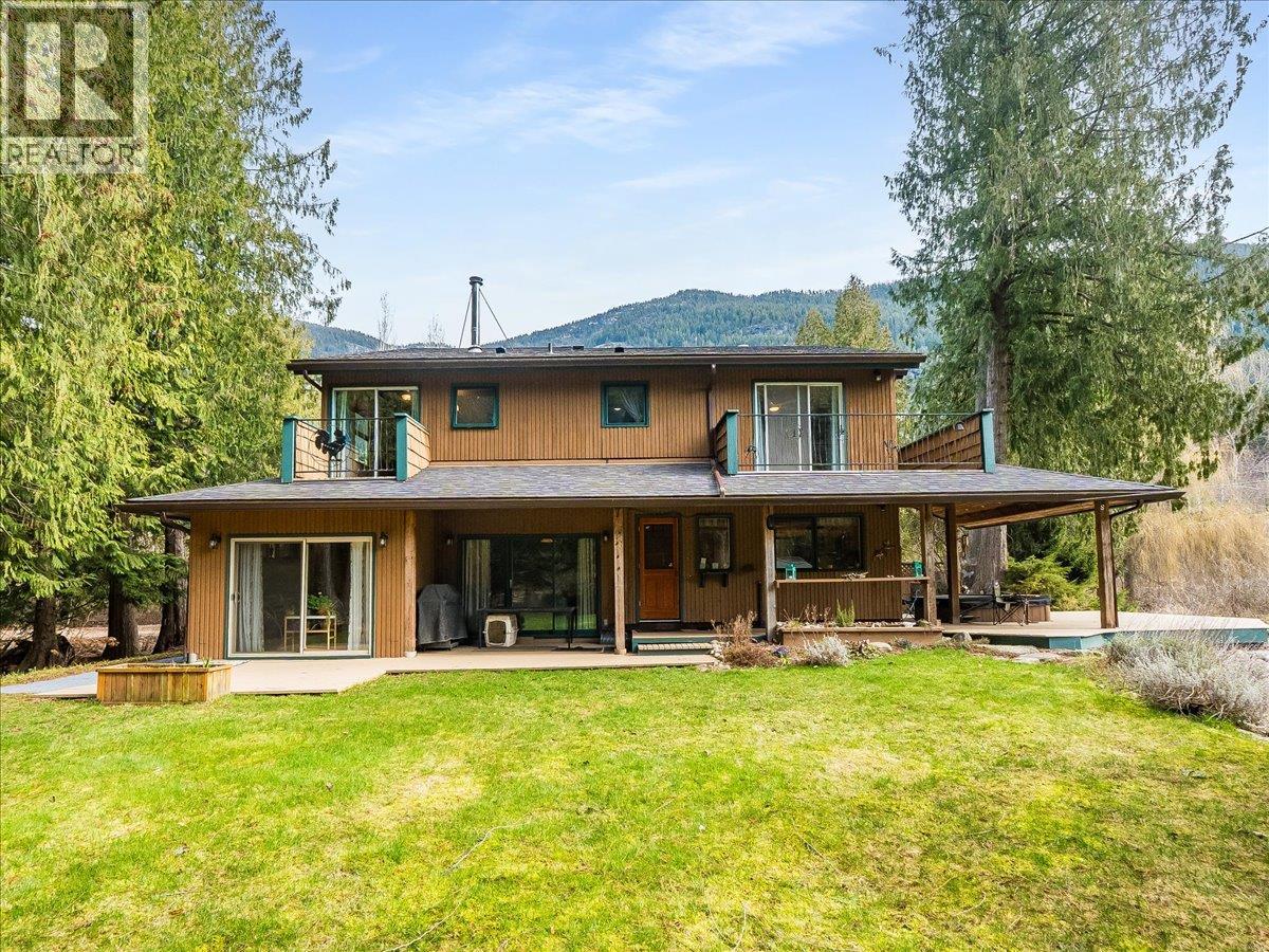  2827 Evin Road, Slocan Park