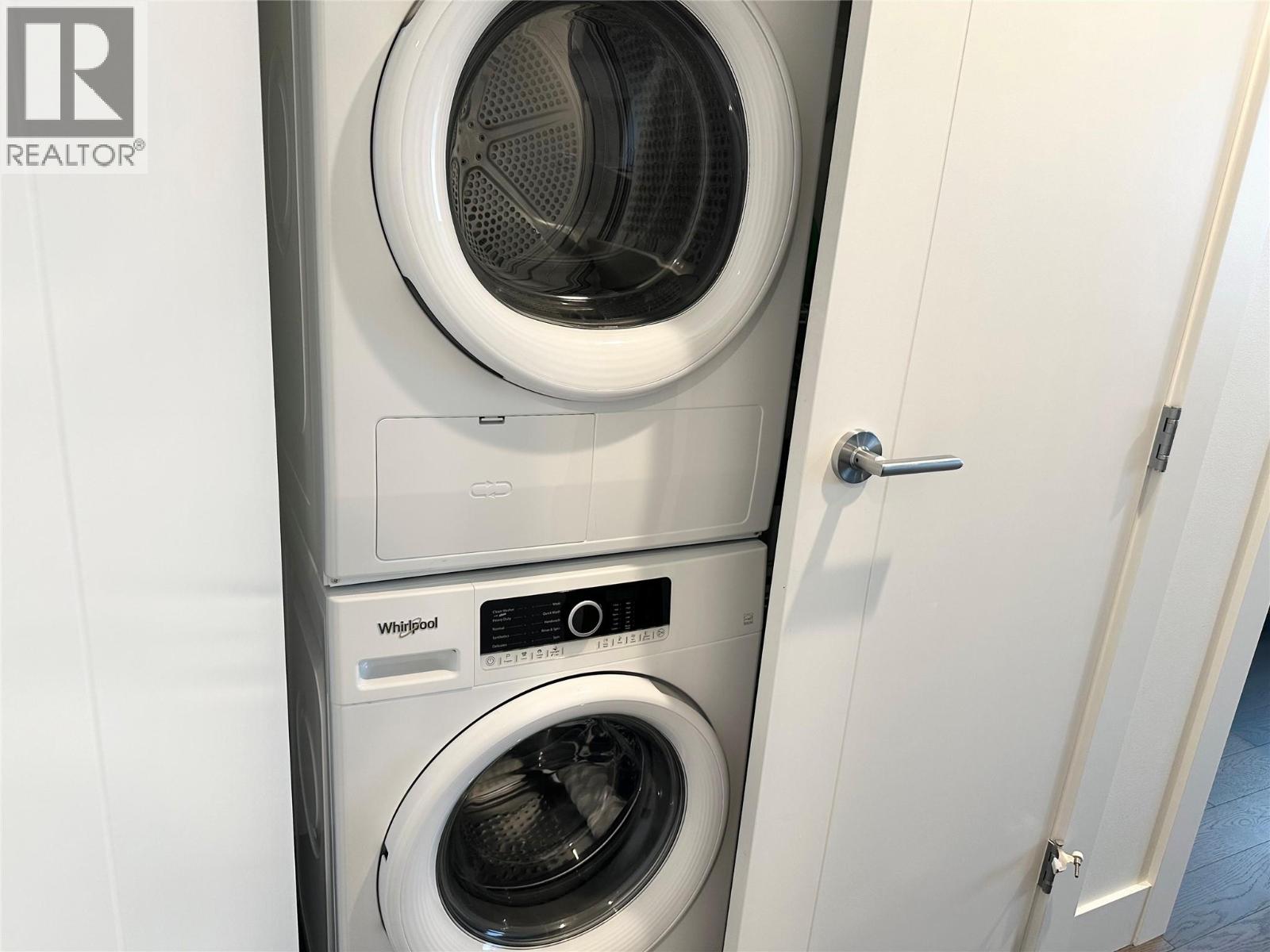 #1006 1181 SUNSET DRIVE - 11