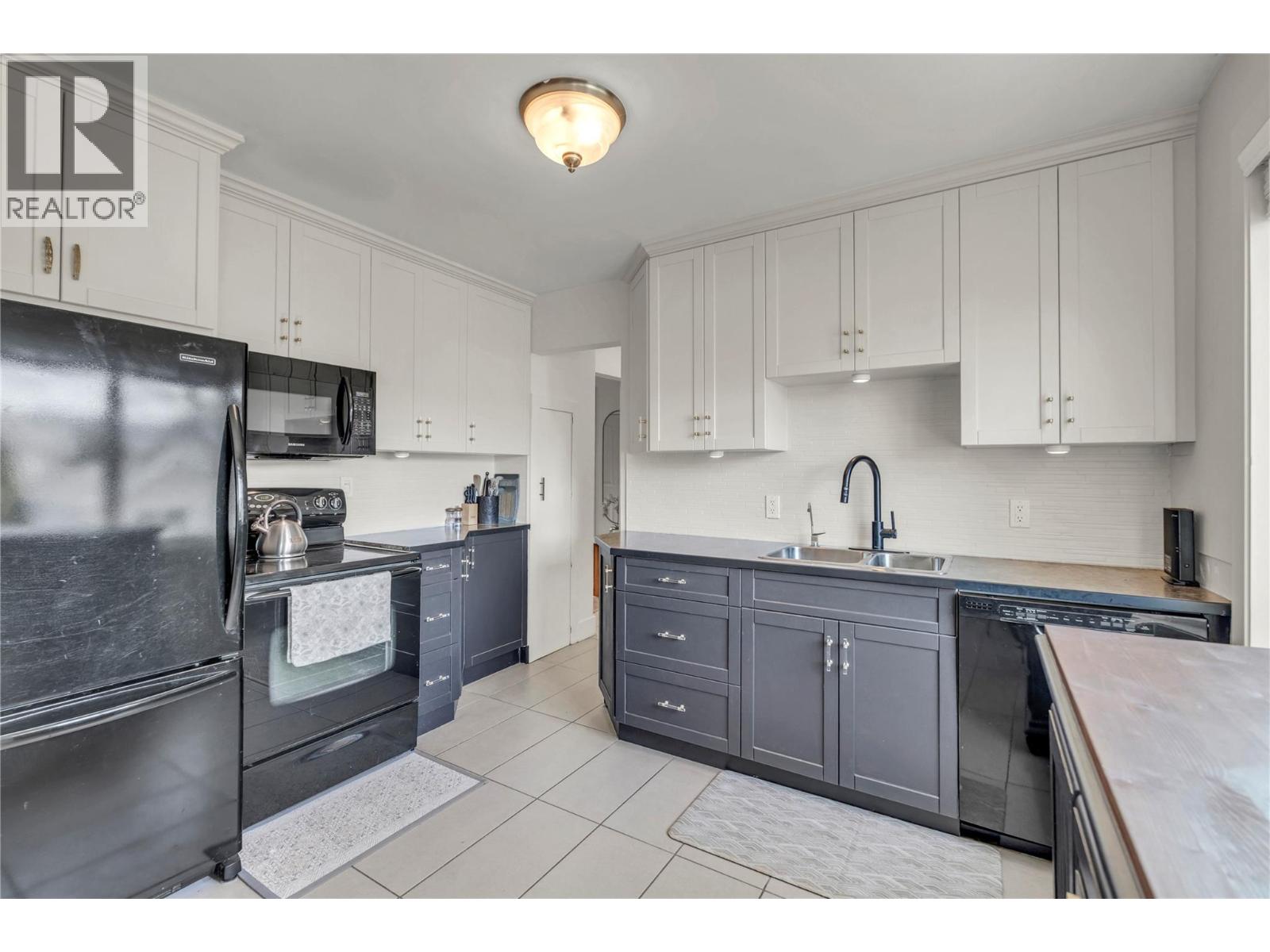 1119 KILWINNING Street, Penticton