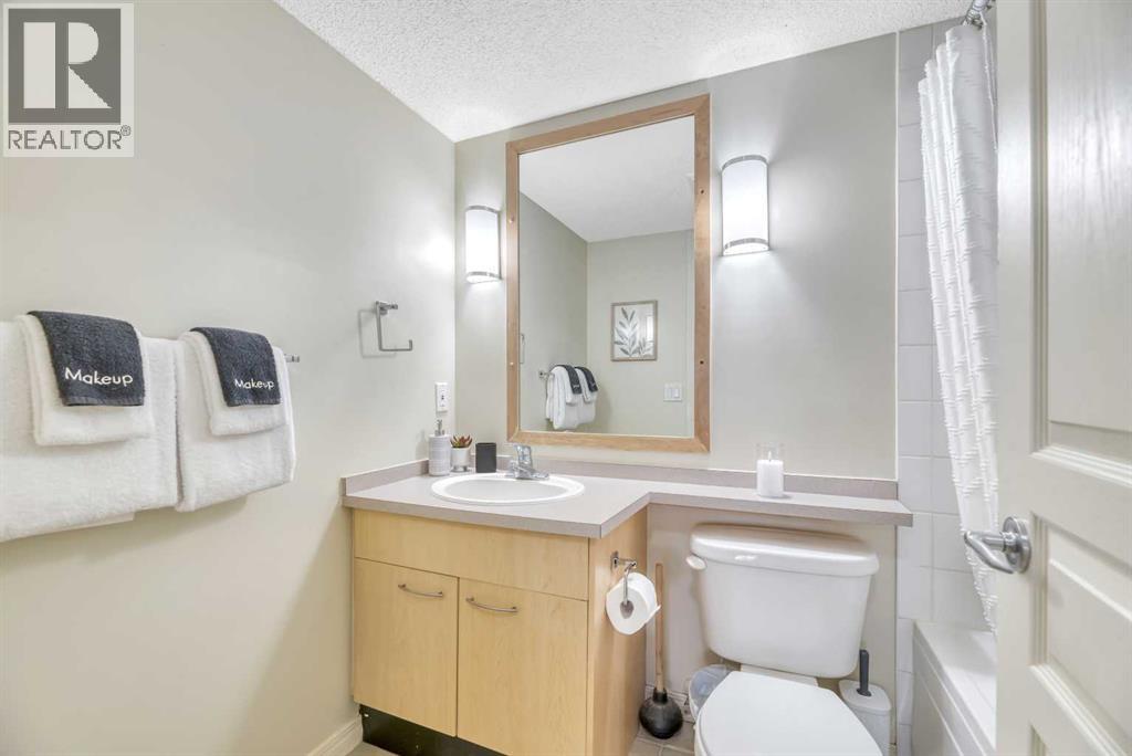 Single Family House for Sale in   Richard Road SW Lincoln Park Calgary 