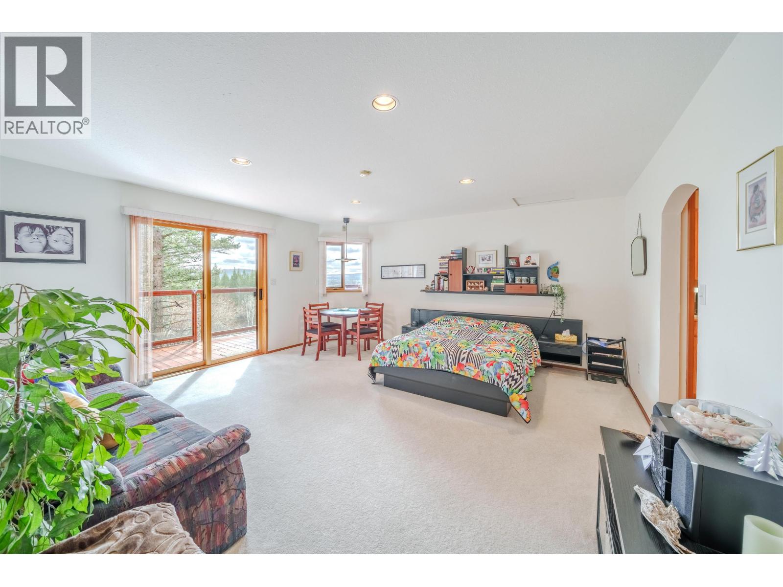 6342 NORTHSHORE DRIVE, Horse Lake